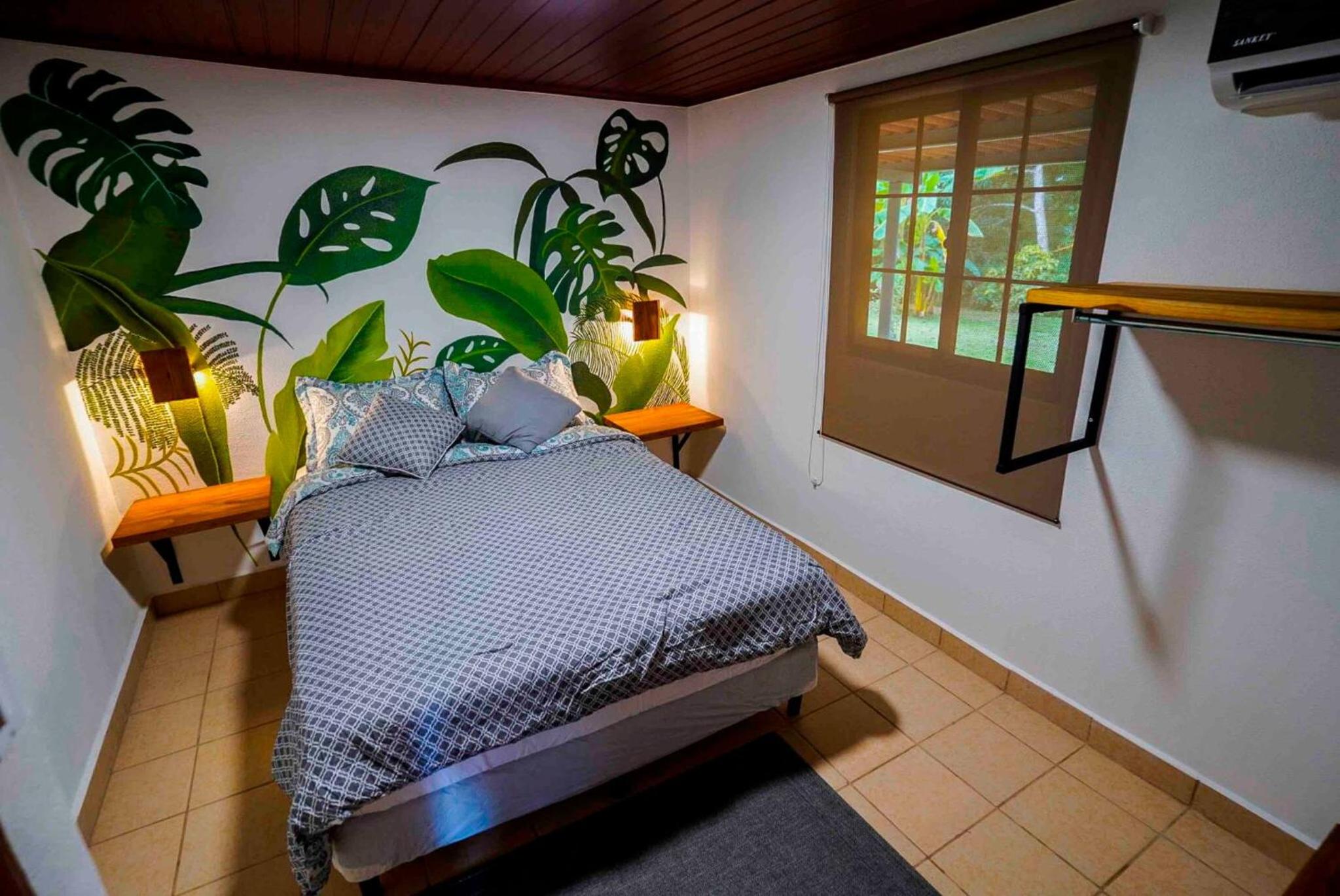 Room in Farmhouse - Room for couples - Total connection with nature view 5