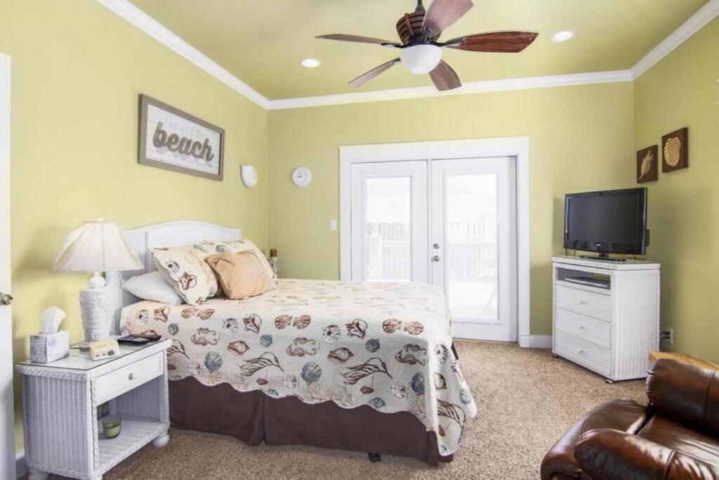 JUST LISTED Beach House Steps Away from the Beach view 3
