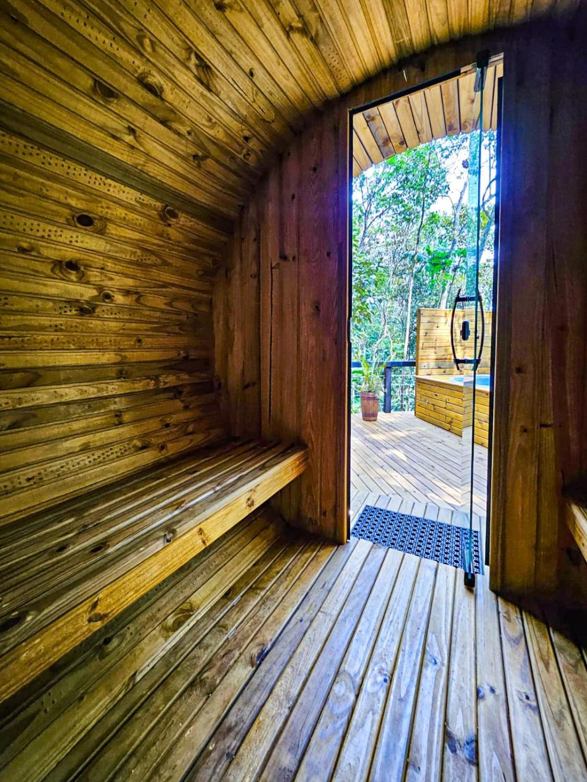 Bulegreen Cabanas