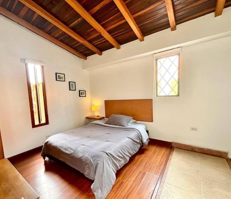 Private Studio-Apartment in Cedritos