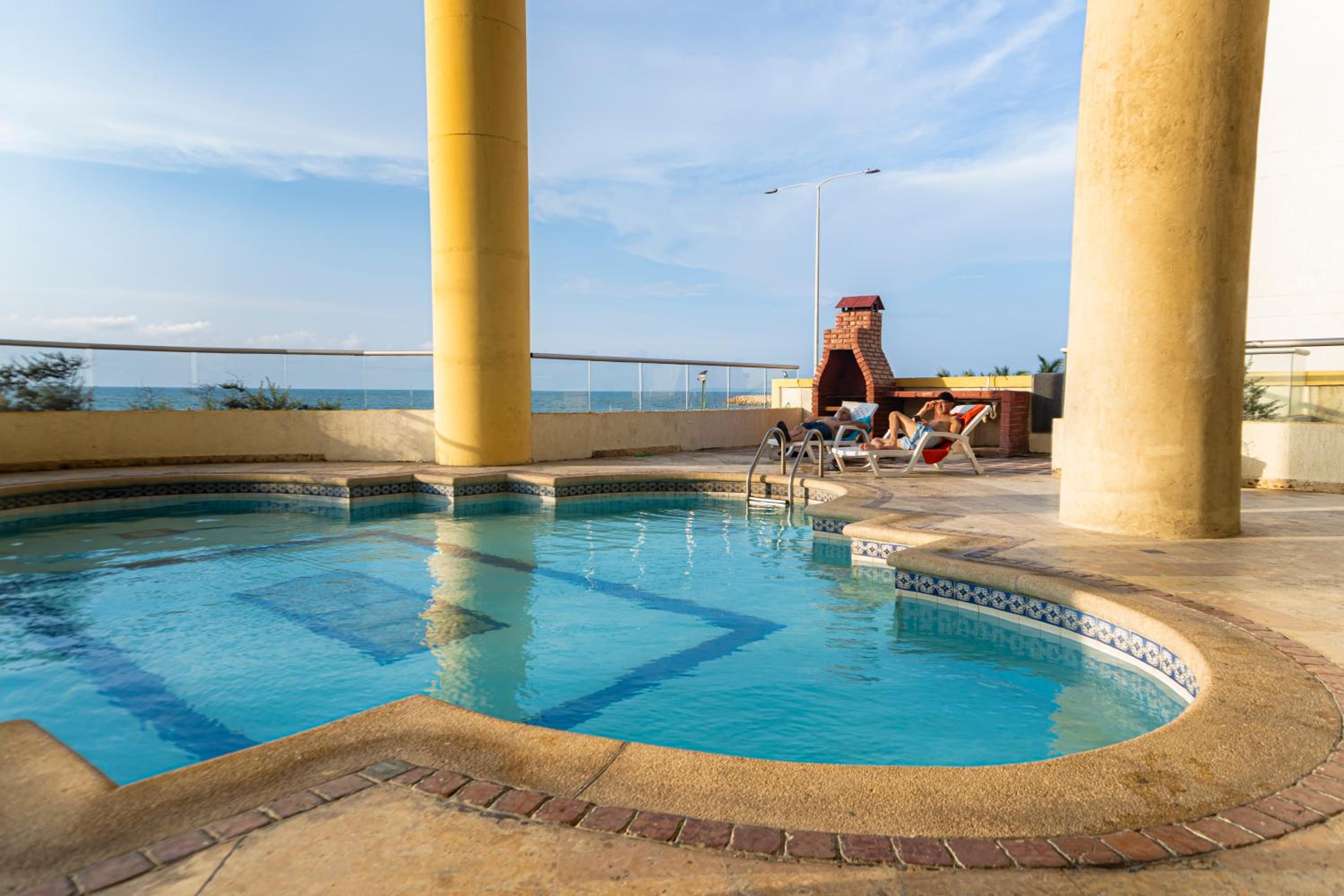 Apartamento frente al mar, vista al centro de Cartagena