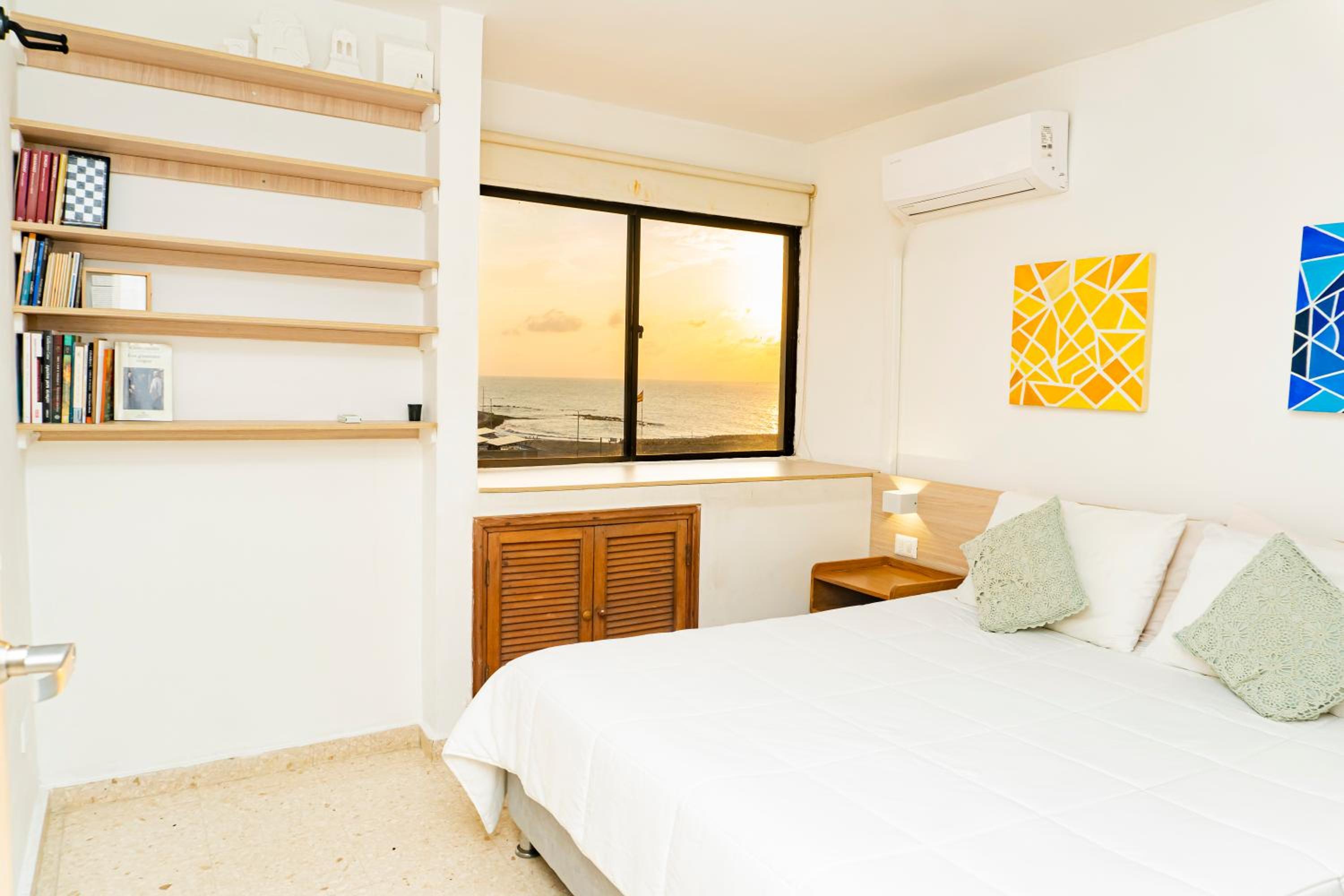 Apartamento frente al mar, vista al centro de Cartagena