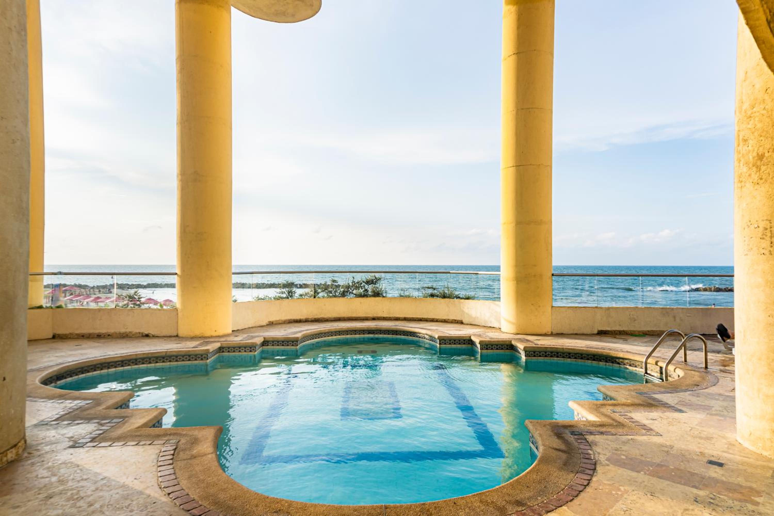 Apartamento frente al mar, vista al centro de Cartagena