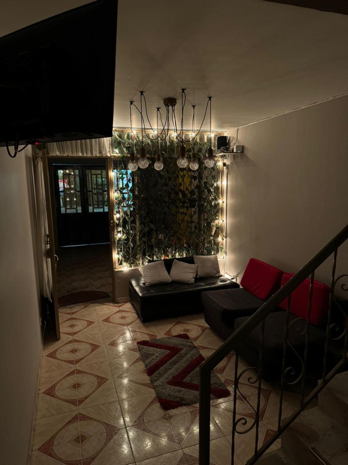 Gato Neon Hostel