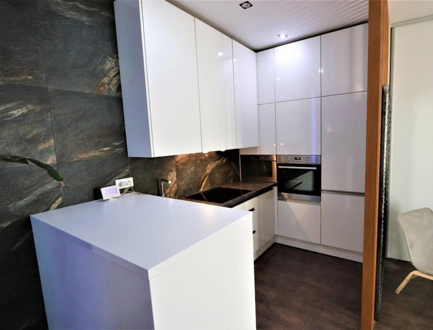 Center Apartment with Garden Zoe view 2