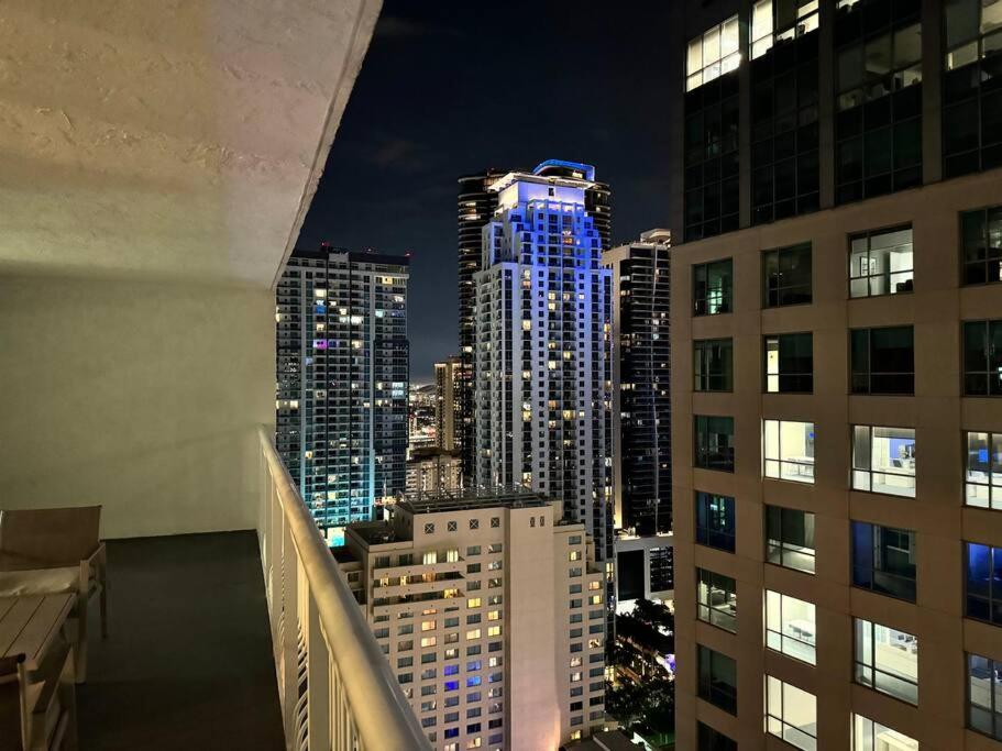 Luxury 36th Floor Suite, 2 Bedrooms & 3 Beds, 1 King, 1 Queen, Balcony w Sea View, Free Parking