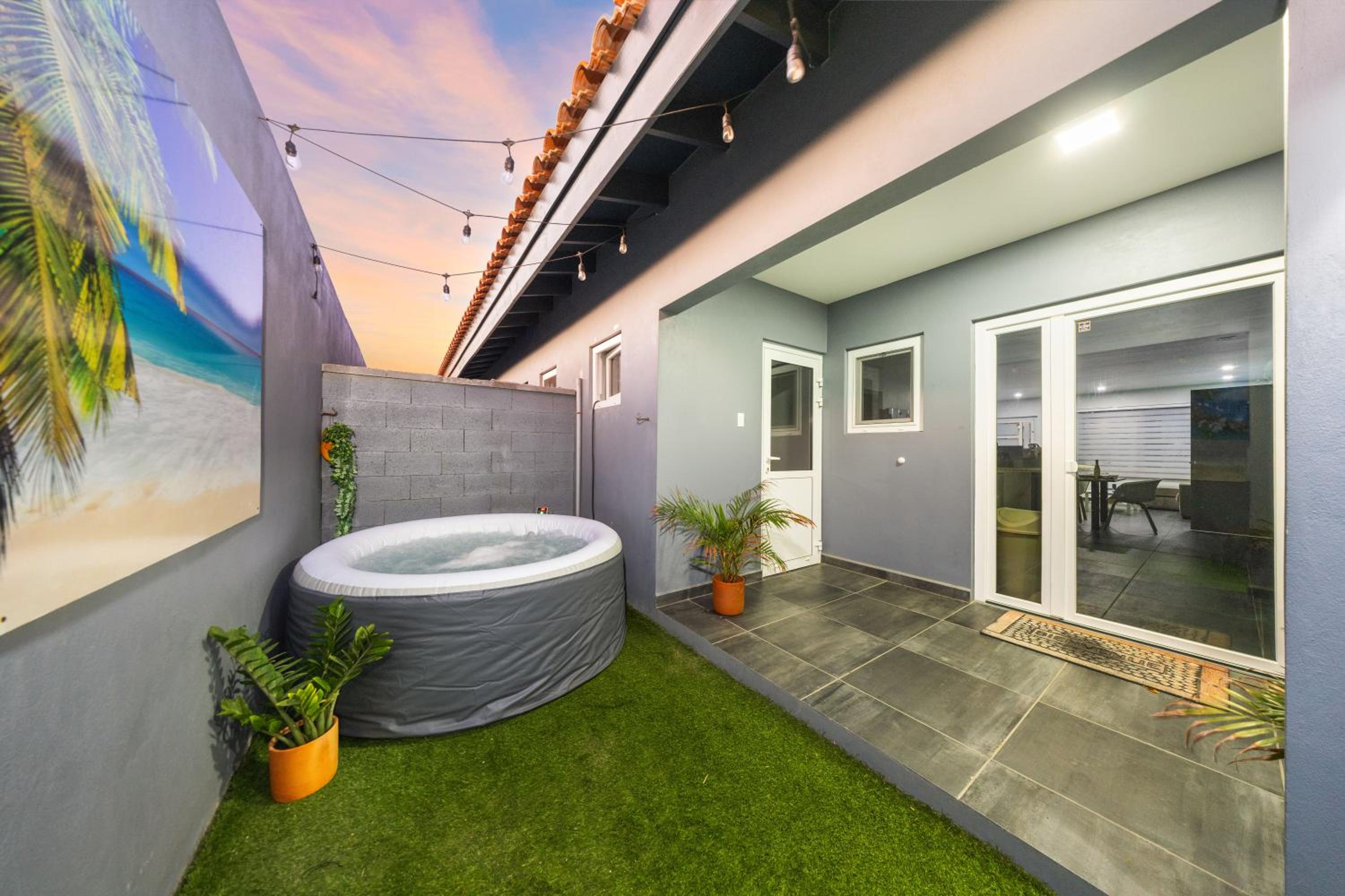 Casa Lima Wjacuzzi 5mins To Eagle Beach