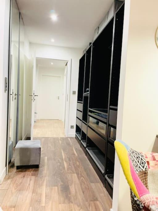 Spacious 2bedrooms flat w terrace&parking view 2