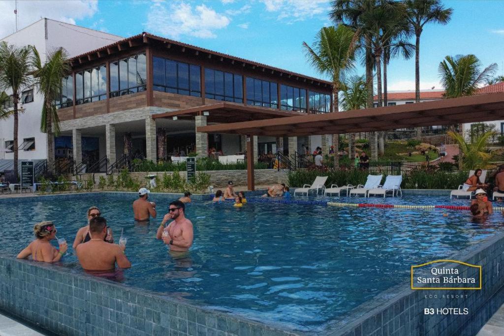 Quinta Santa Bárbara Eco Resort - Pirenópolis- Apto 2q para 06 pessoas - Térreo