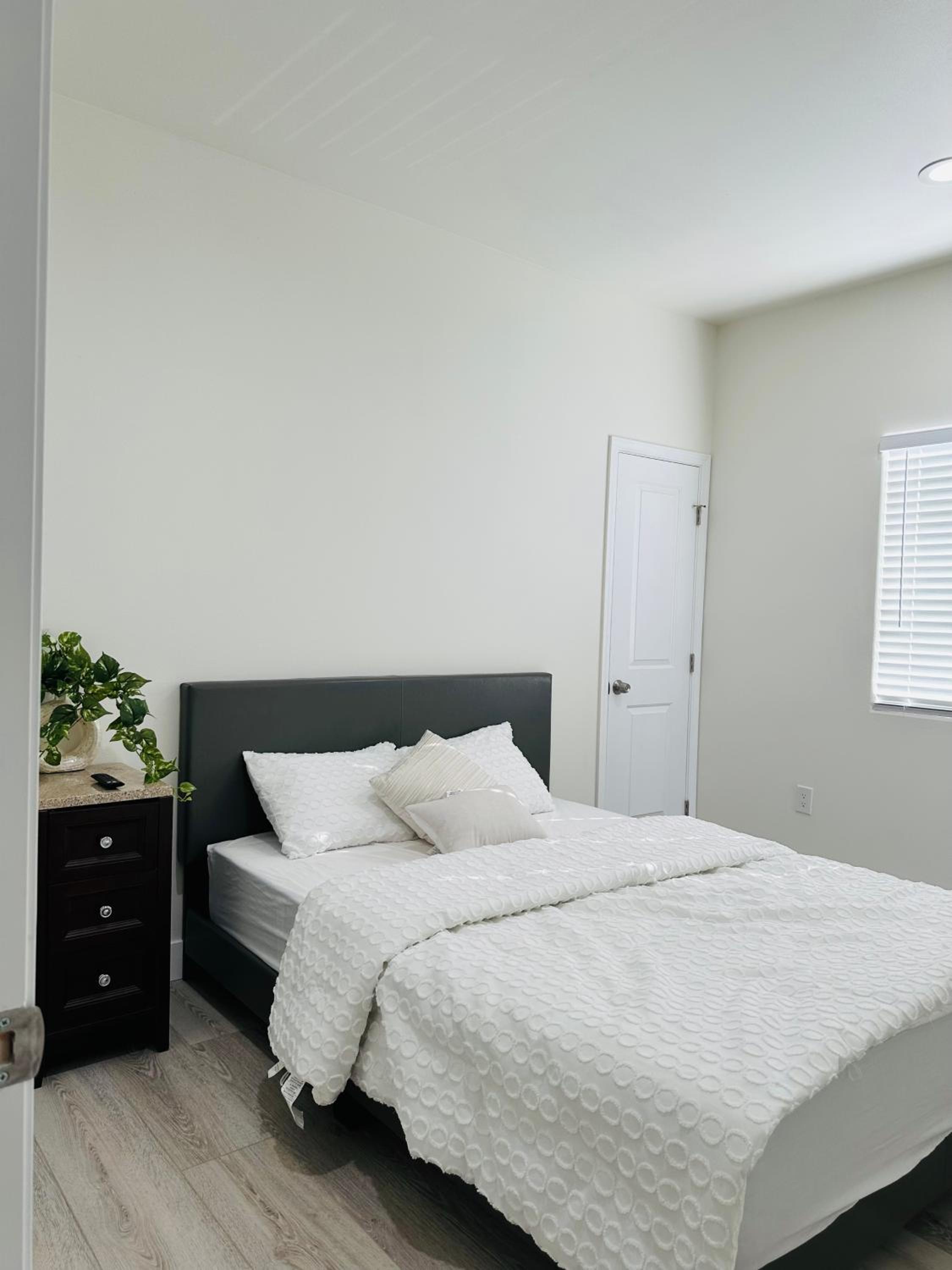 Orange County/Anaheim Vacations - New 2-story house 3 bedrooms 3 bathrooms in Anaheim near Disneyland - Property Image 17