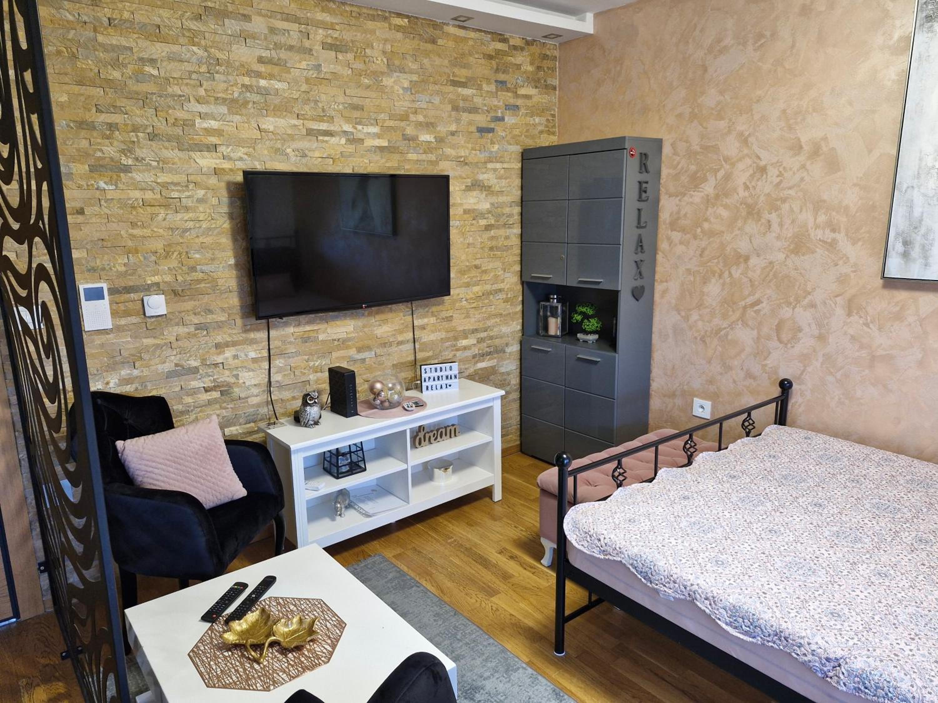 Relax studio apartman Novi Sad, Telep view 5