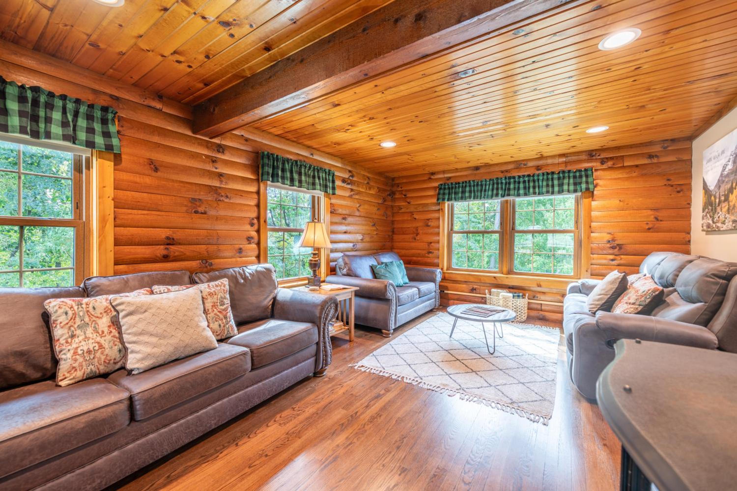 Maple Leaf Cabin view 3