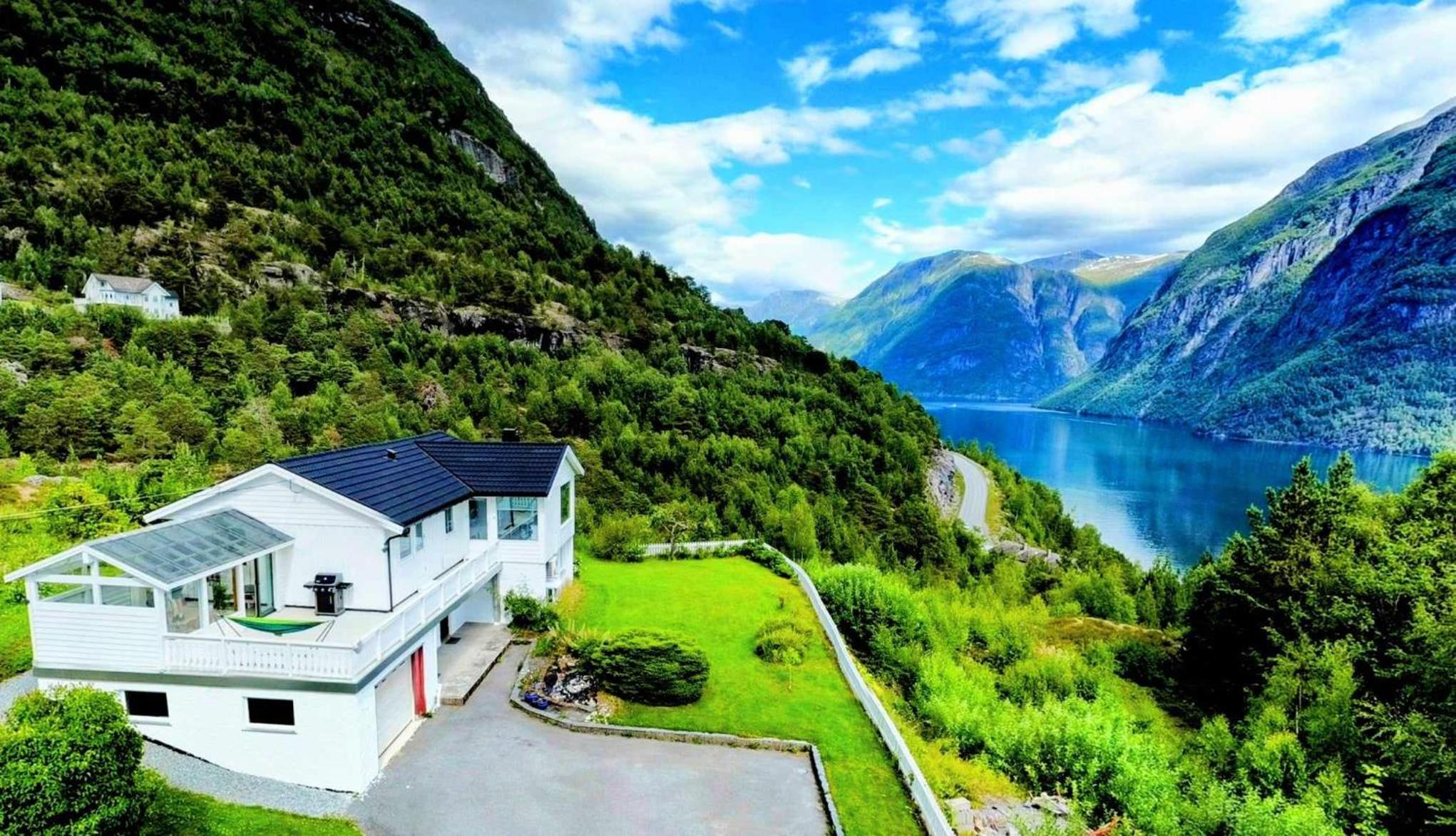 Fjellhagen - Geirangerfjord view view 3