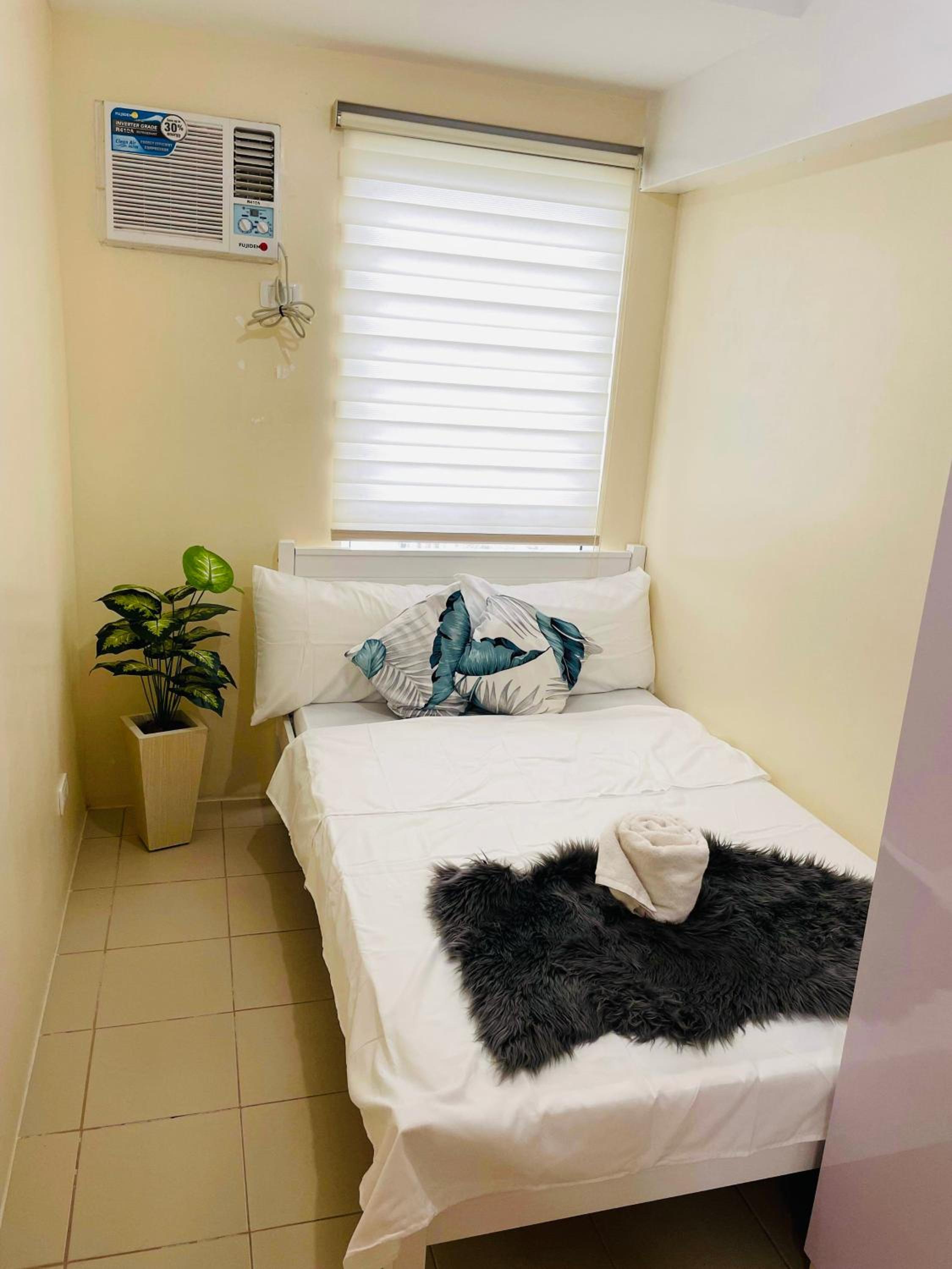 DJ Apartment view 2
