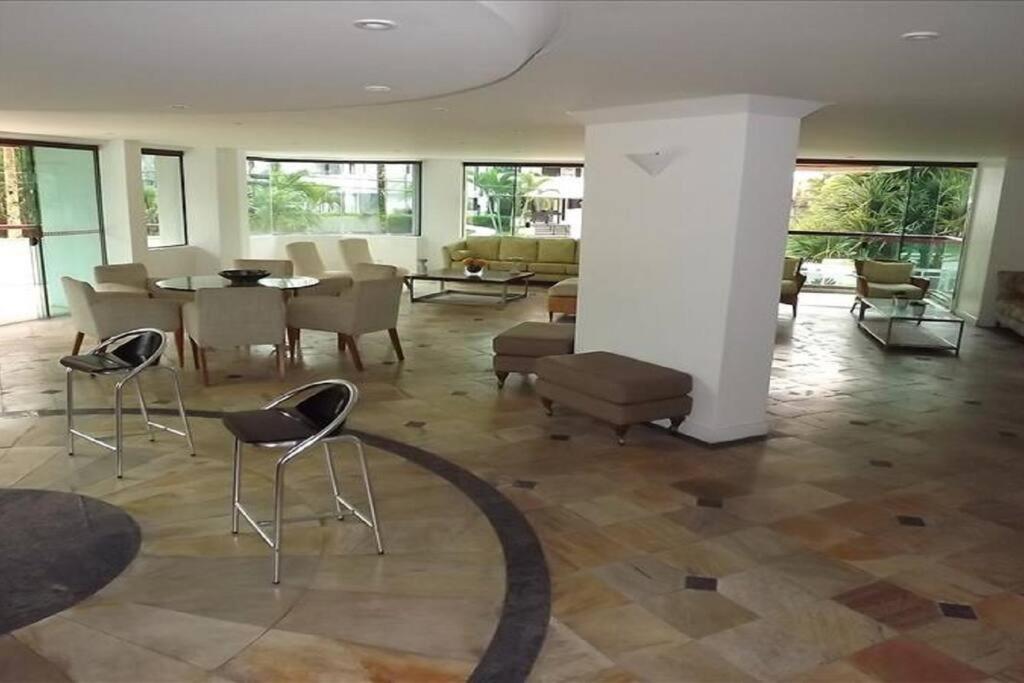 Apartamento com 4 Suítes na Rua da Praia do Módulo 6 na Riviera de São Lourenço