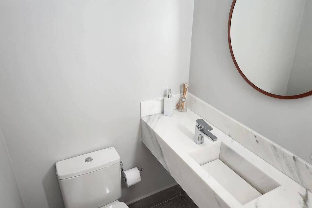 Apartamento com 4 Suítes na Rua da Praia do Módulo 6 na Riviera de São Lourenço