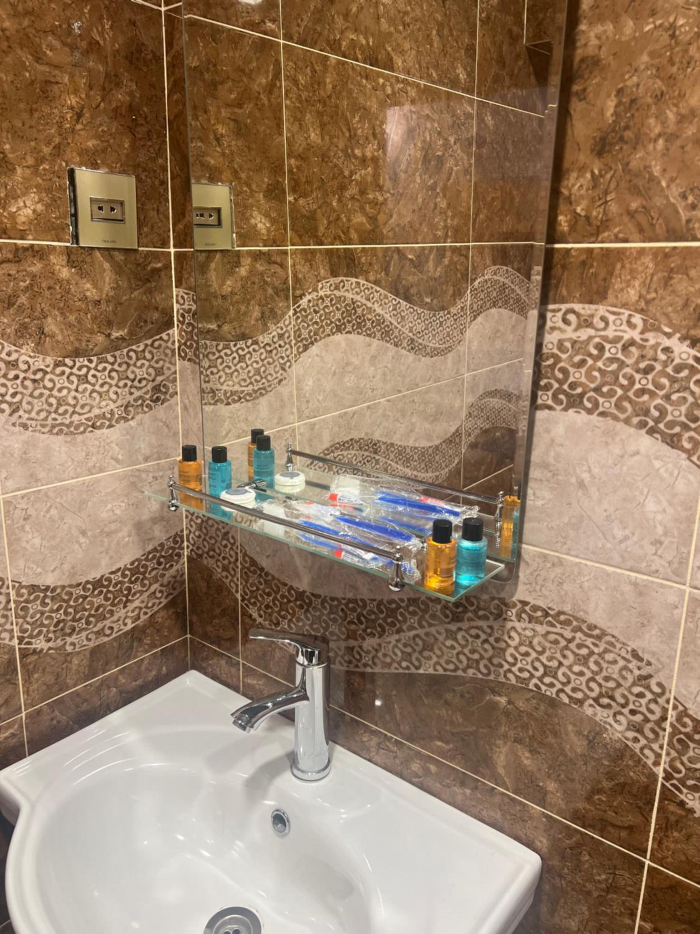 ECO Hotel & Hostel