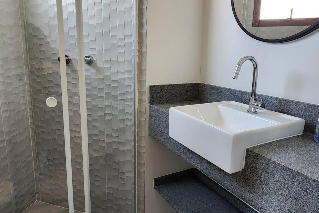 Apartamento com 4 Suítes na Rua da Praia do Módulo 6 na Riviera de São Lourenço