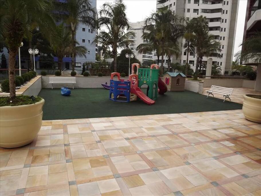 Apartamento com 4 Suítes na Rua da Praia do Módulo 6 na Riviera de São Lourenço