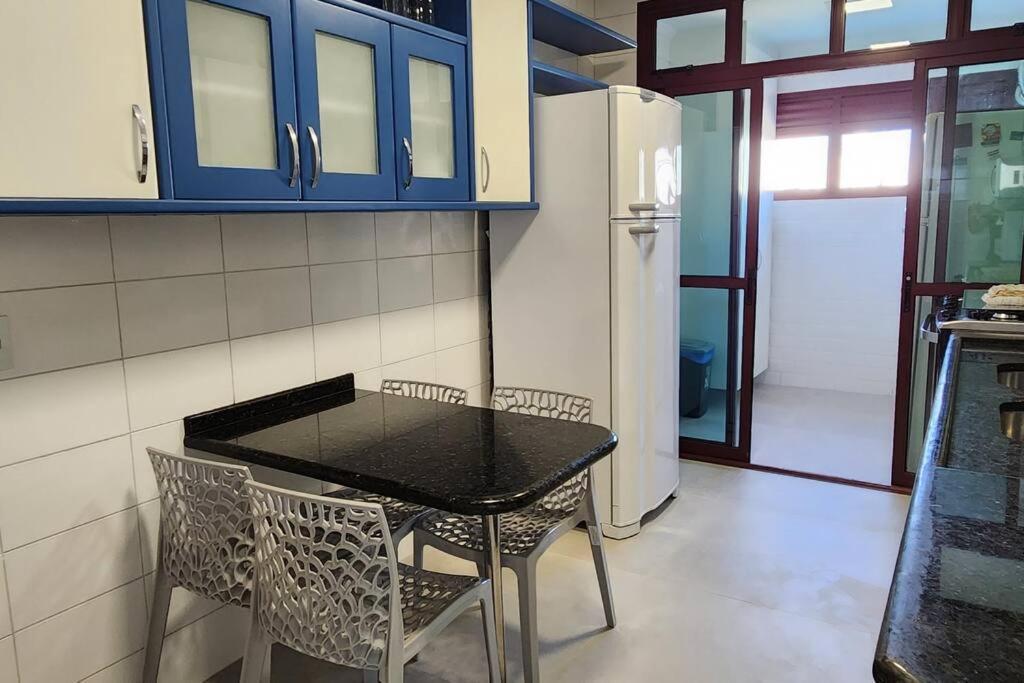Apartamento com 4 Suítes na Rua da Praia do Módulo 6 na Riviera de São Lourenço