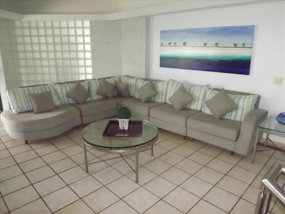 Apartamento com 4 Suítes na Rua da Praia do Módulo 6 na Riviera de São Lourenço