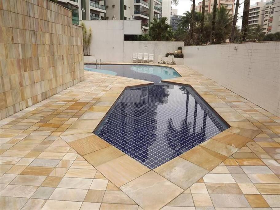 Apartamento com 4 Suítes na Rua da Praia do Módulo 6 na Riviera de São Lourenço