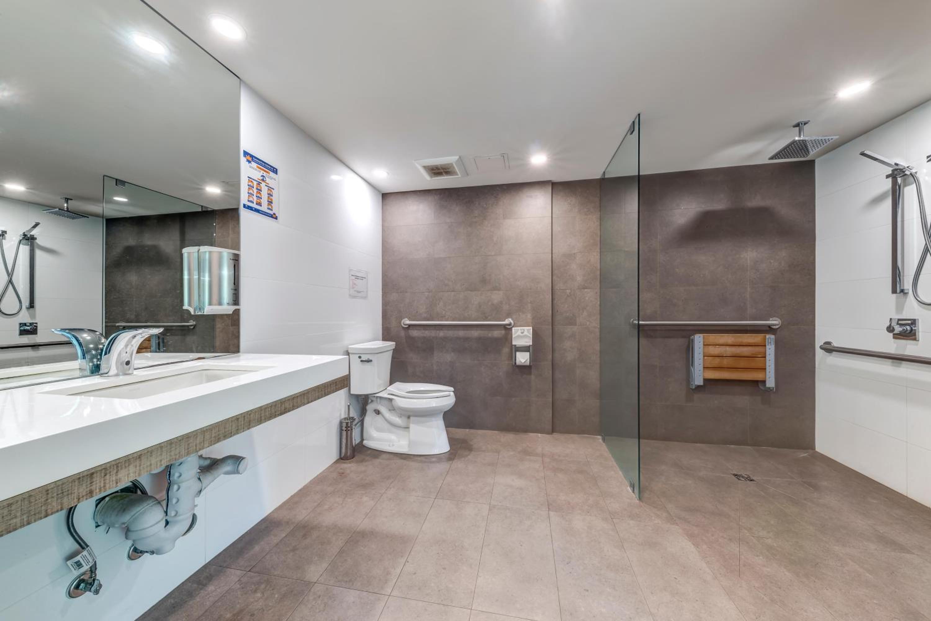 Le Chamois 510 - Ski In/Out, Blackcomb Base, Newly Renovated, Common Area Pool/Hot Tub 