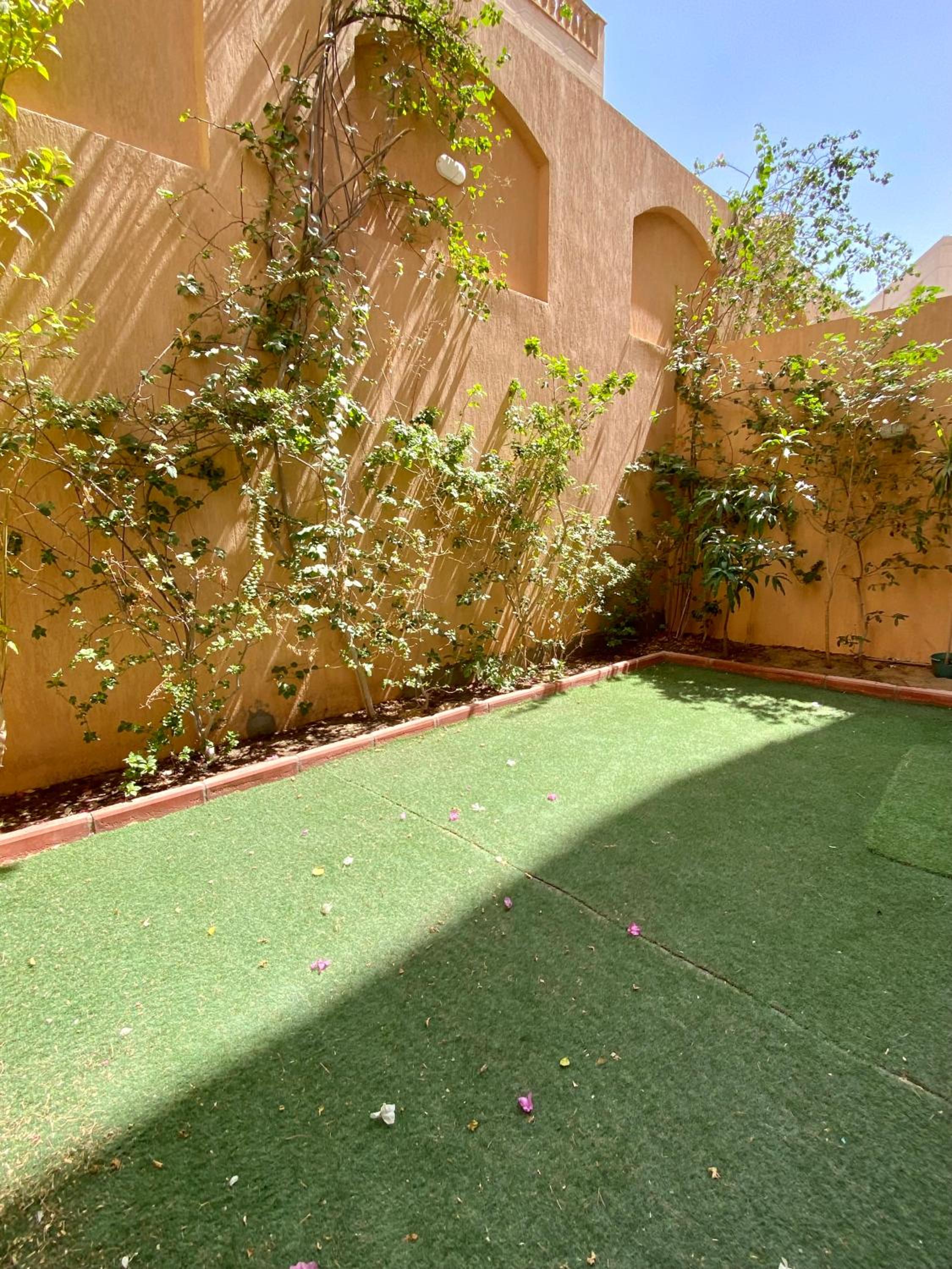 New Cairo 3BR Villa Garden & Prime Location By Best of Bedz