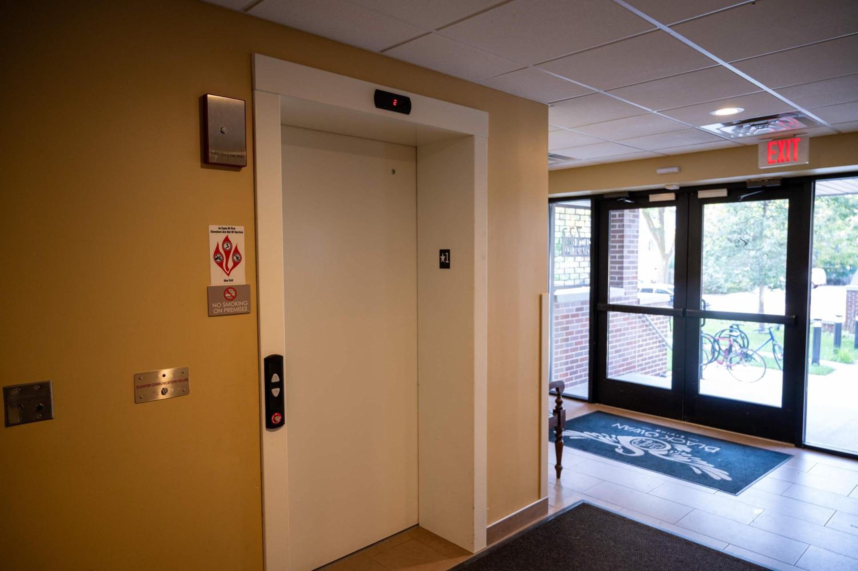HUGE New Apartment, Free Parking, Near Mayo! view 5