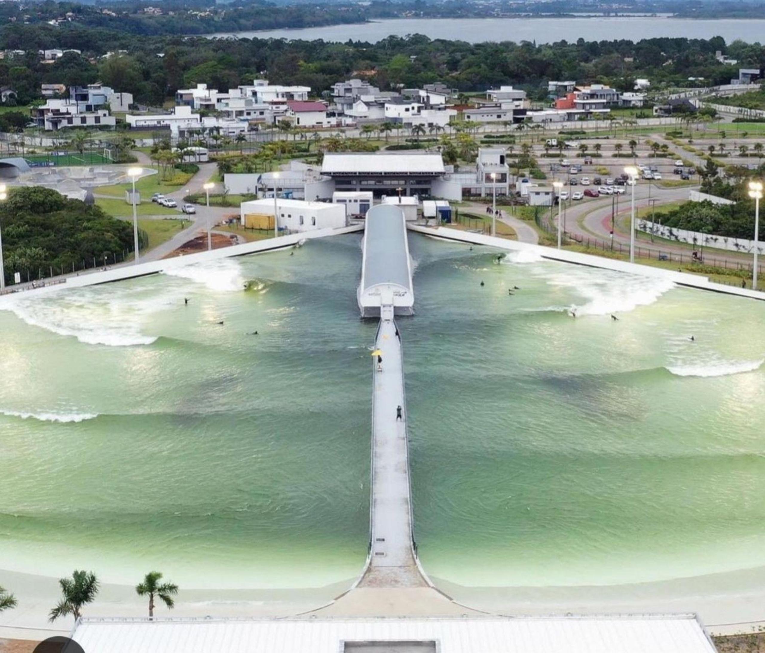 Rosa Internacional - Surfland