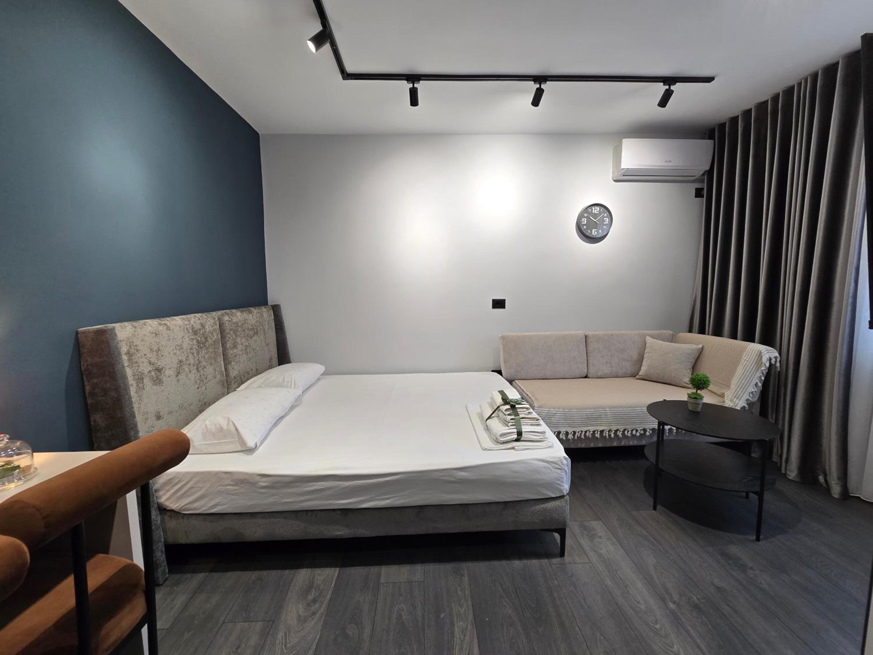 INN Center Studio Apartment