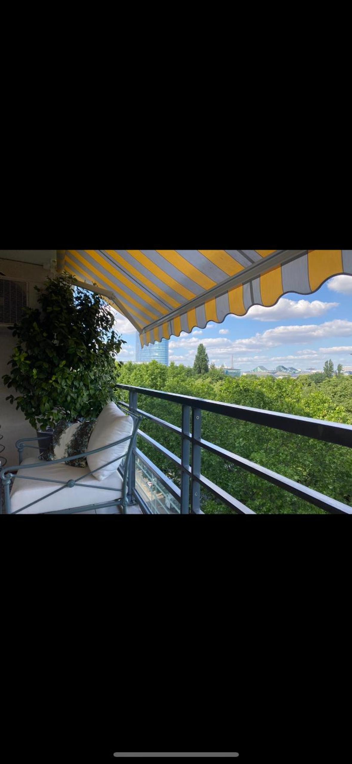 3 bedrooms with Tour Eiffel view