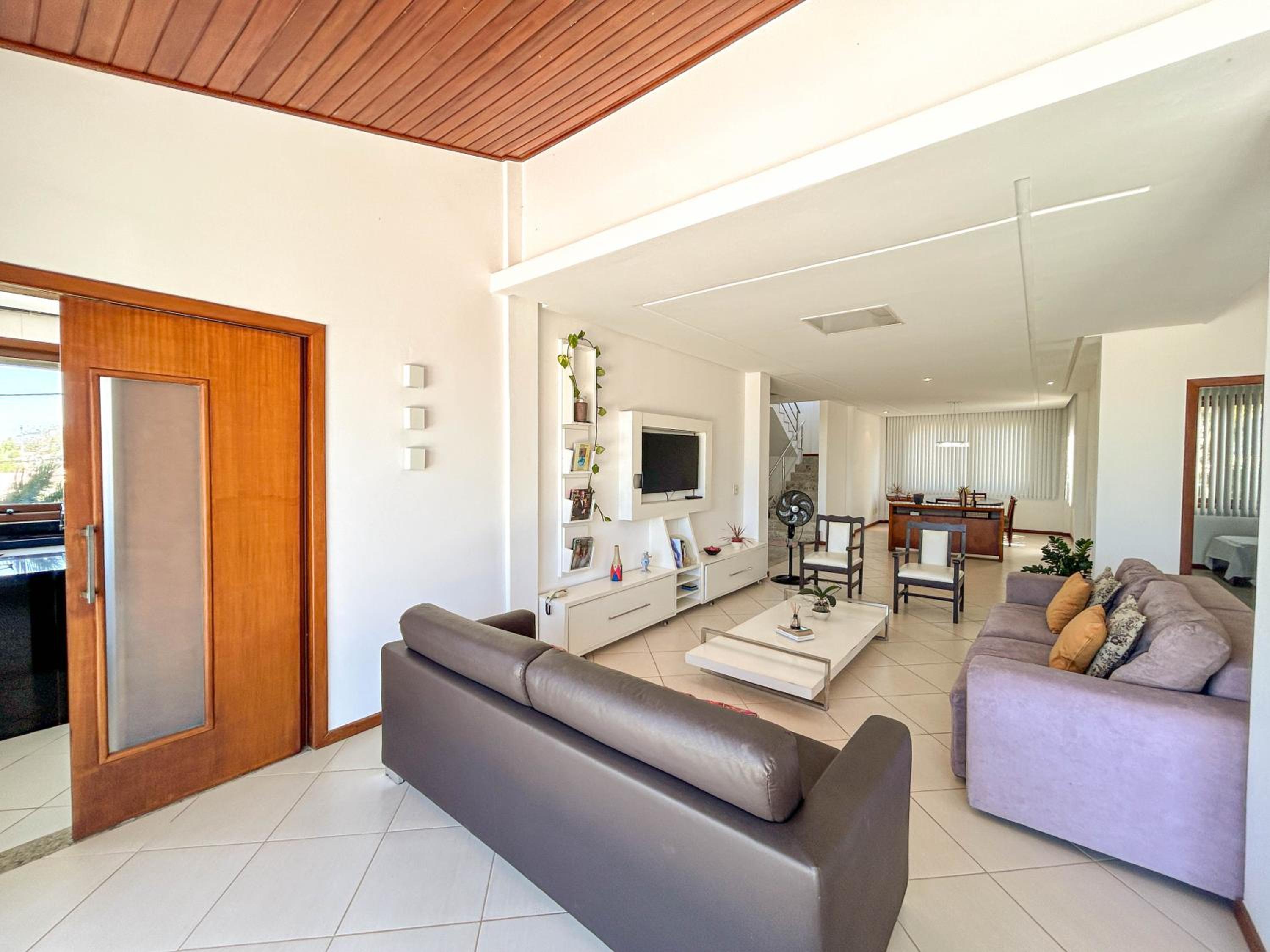 Casa Ampla de Luxo em Balneário de Meaipe