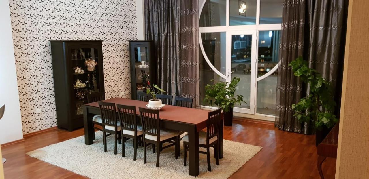 Luxury 5 room duplex in the center of Baku