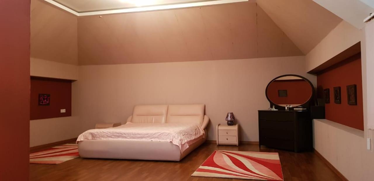 Luxury 5 room duplex in the center of Baku