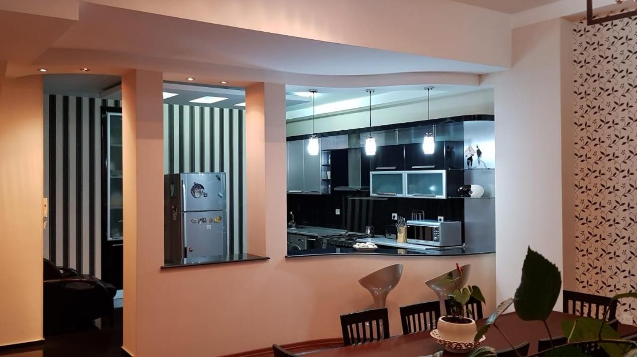 Luxury 5 room duplex in the center of Baku