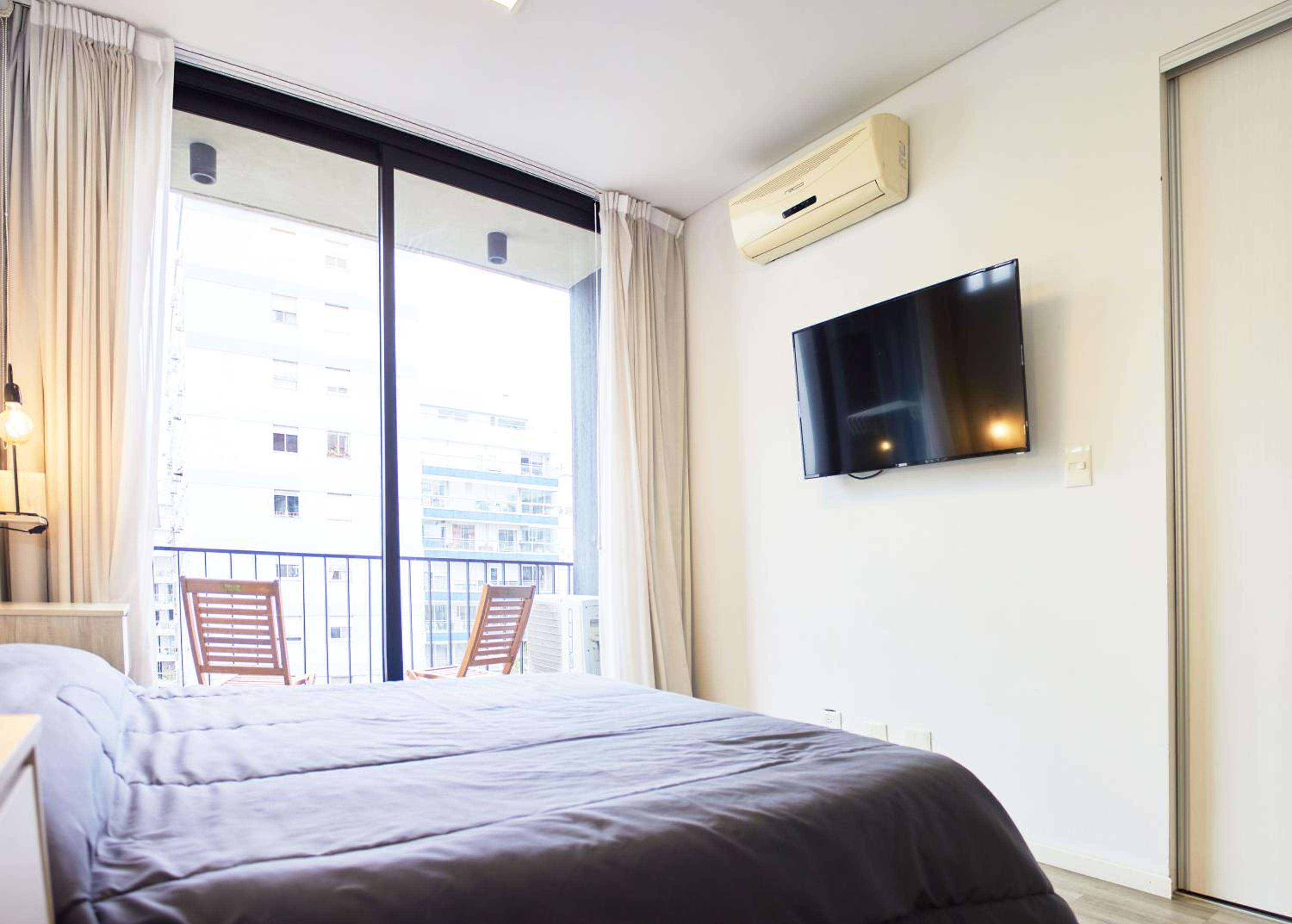 Monroe Suites