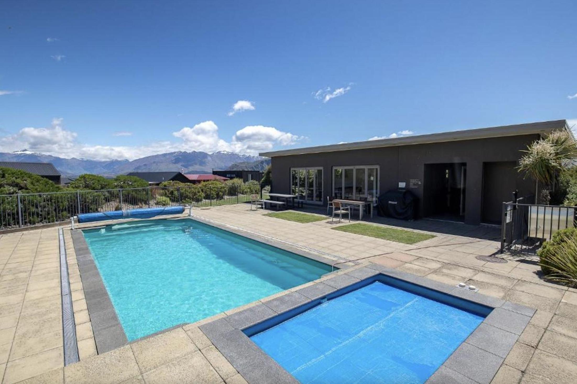 Spacious Alpine View Resort view 4