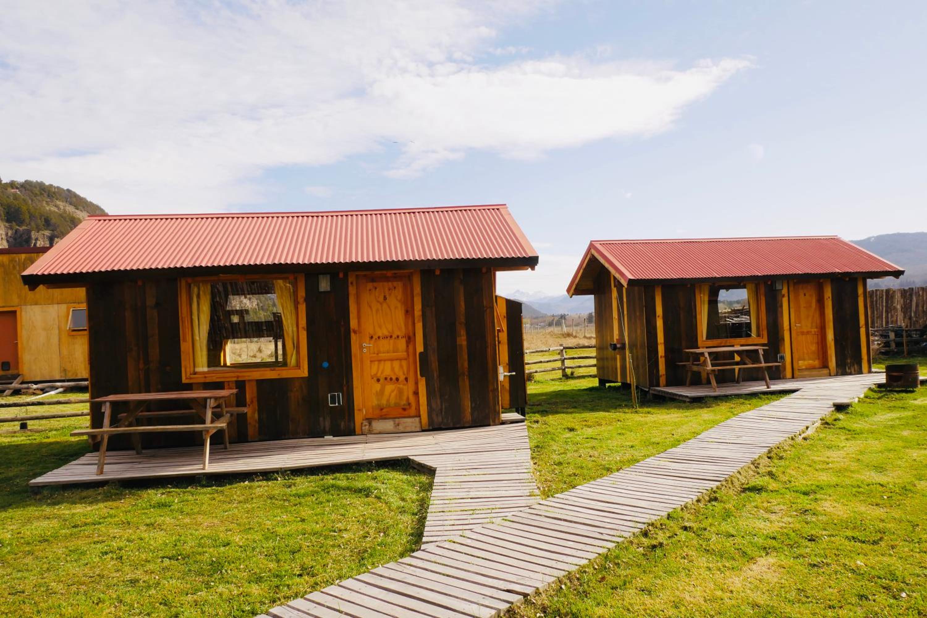 TRAVELLERS Camping & Dorms