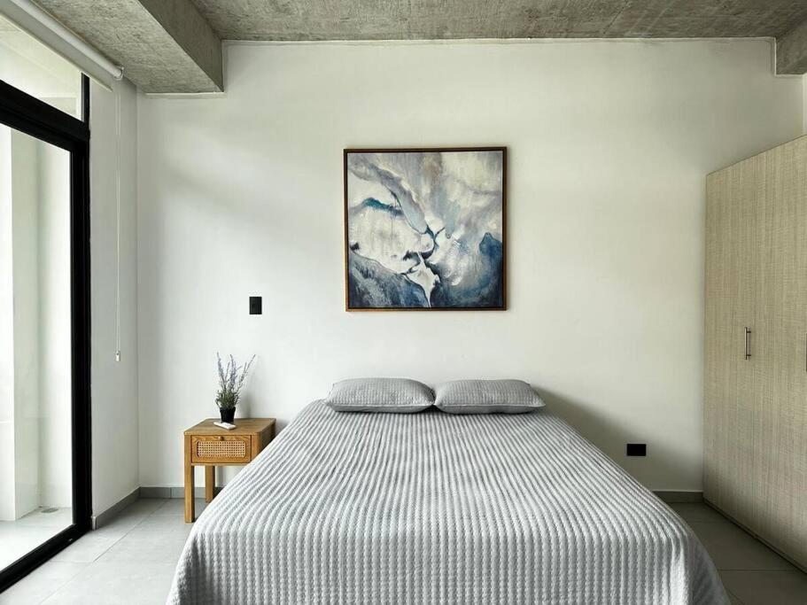 Park Tower - Spacious and Classy Apartment in Santa Elena! view 5