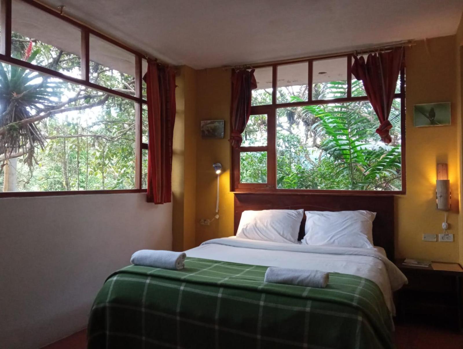 Biohostal Mindo Cloud Forest