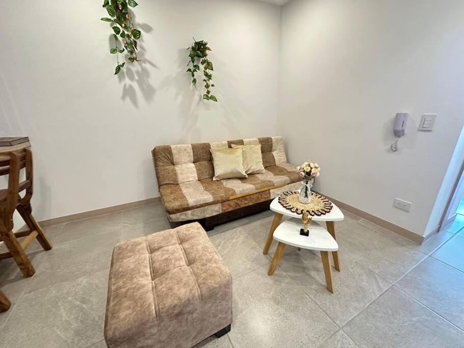 Belmonte218-Apartaestudio en Av centenario con piscina gym bbq