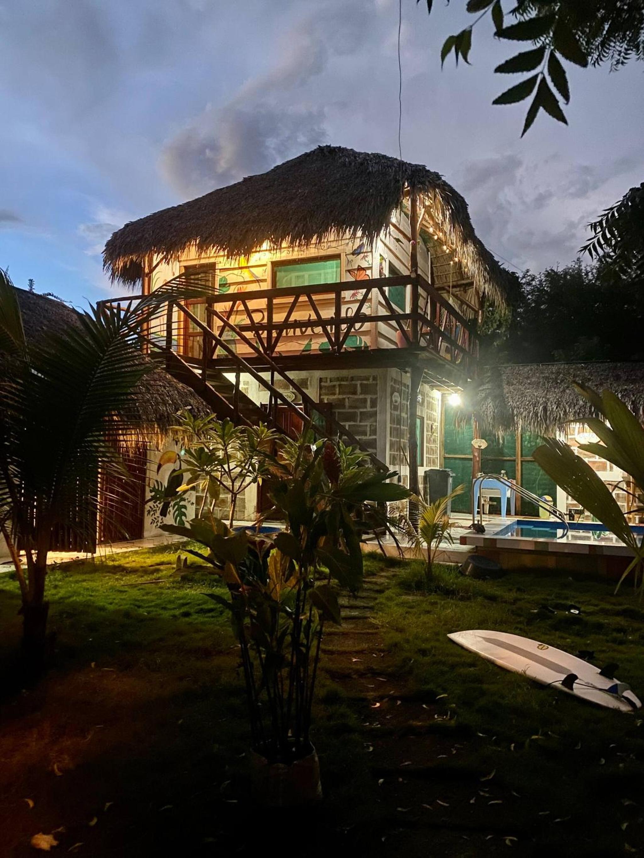 Beach house with pool for 6 people - Las Penitas