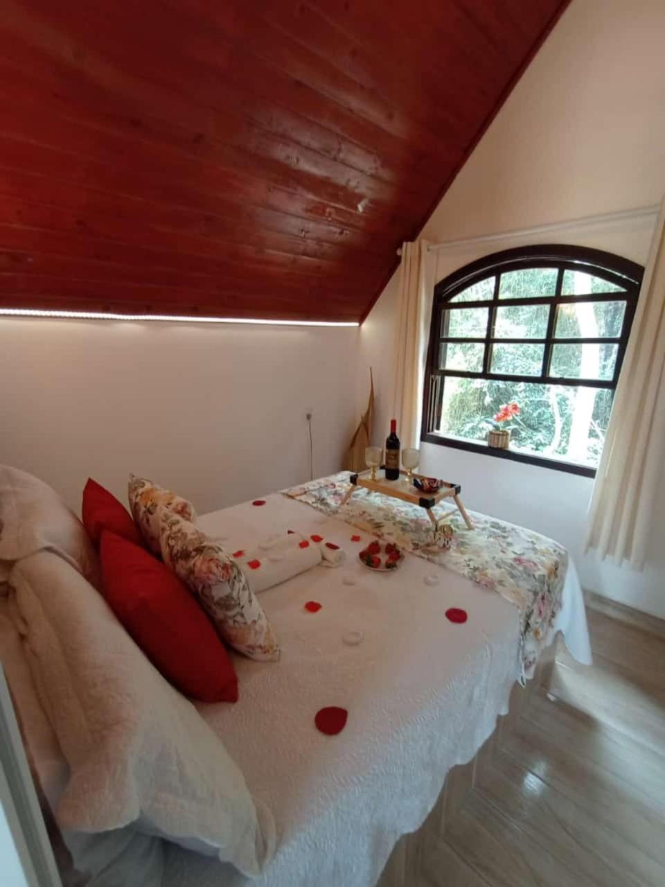 Casa da Vovó na Pousada Sitio Pauletto - com Cozinha, Churrasqueira e Decoração