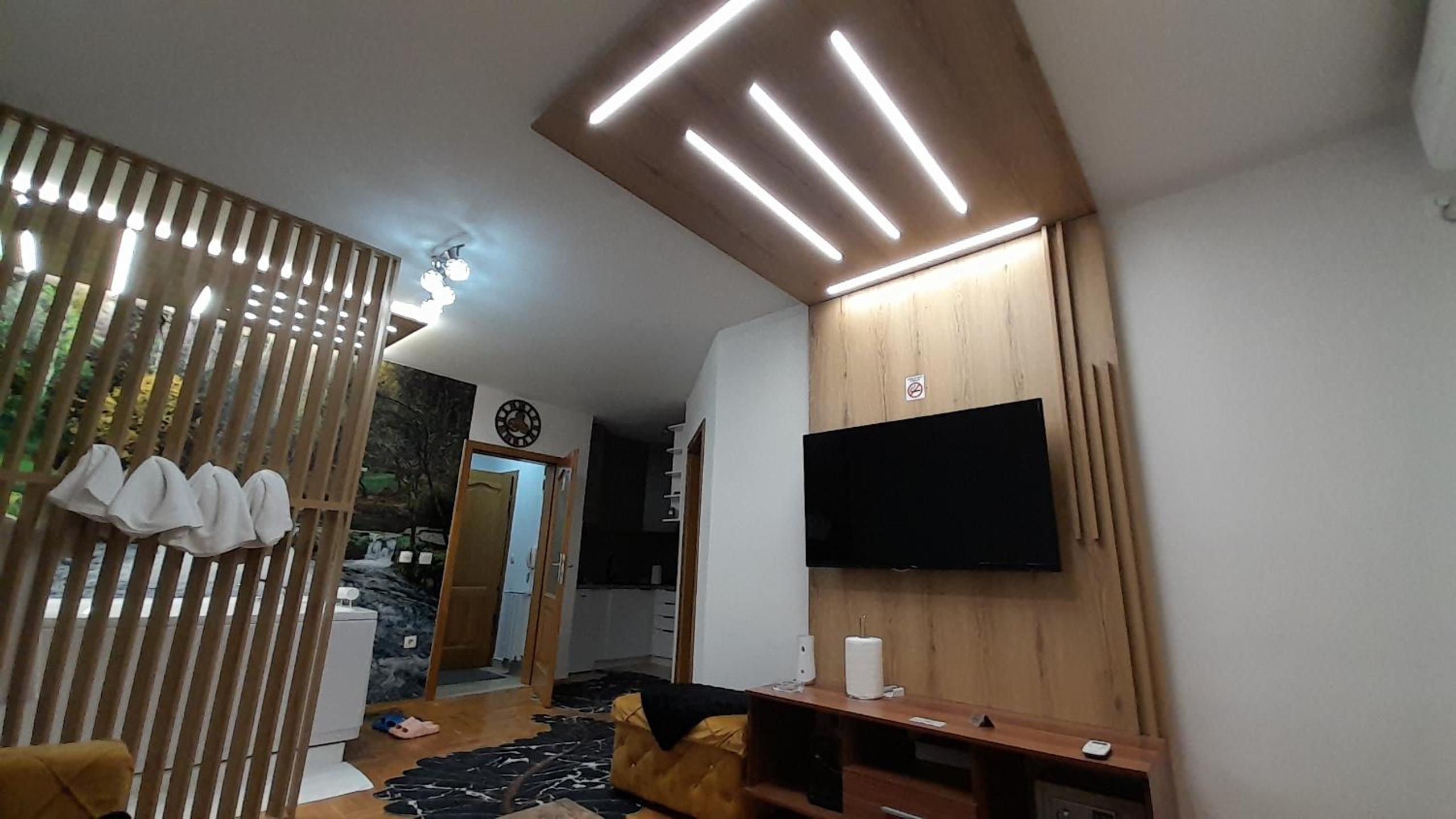 JACUZZI for RELAX - HOLLYWOOD Apartment, STUP, Sarajevo