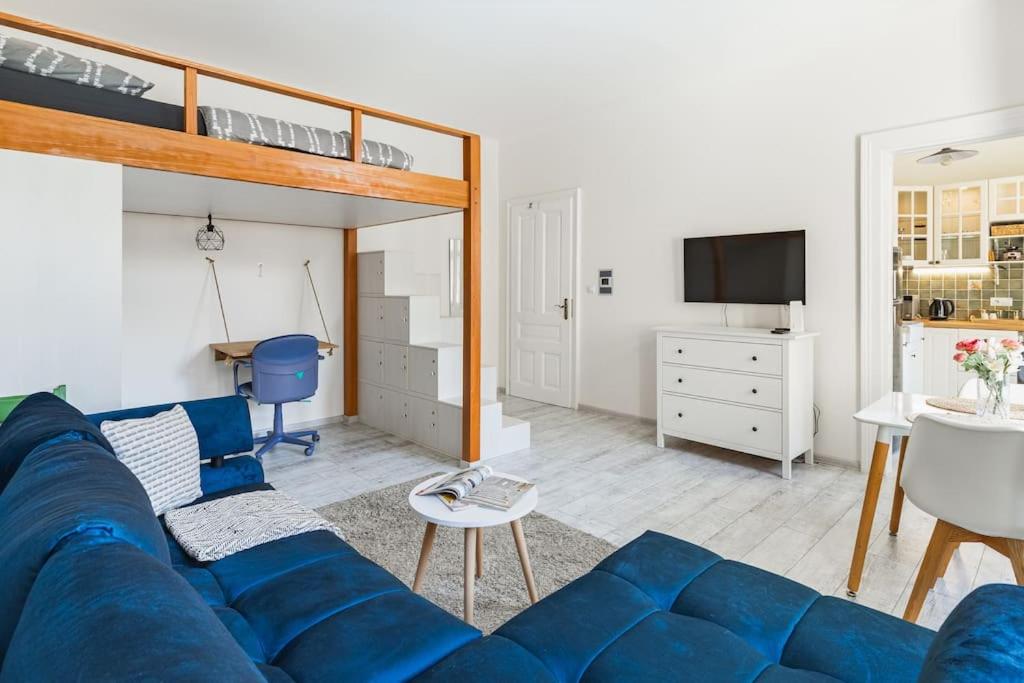 BNB Historical hideaway apartment view 3