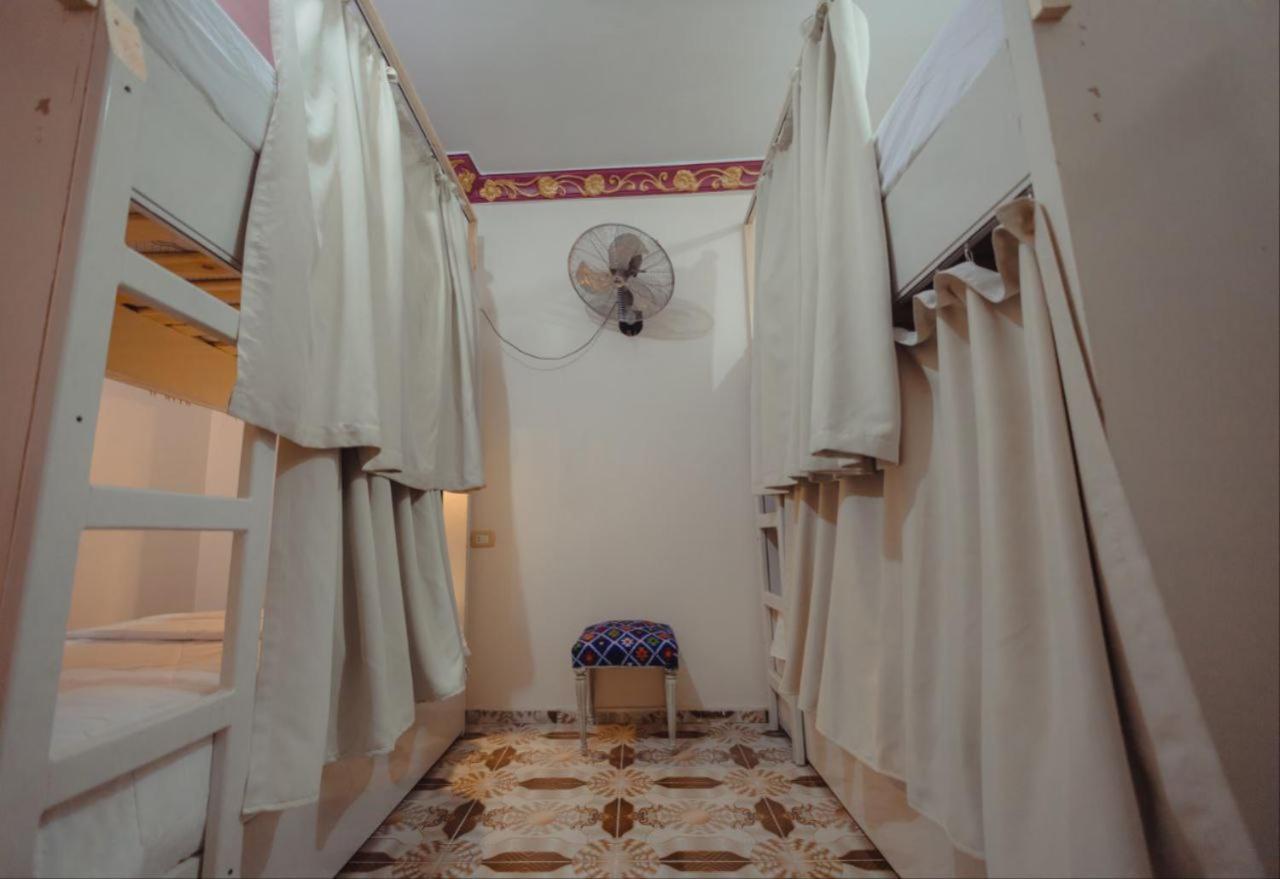Hotel Wanees Hostel - Image 1