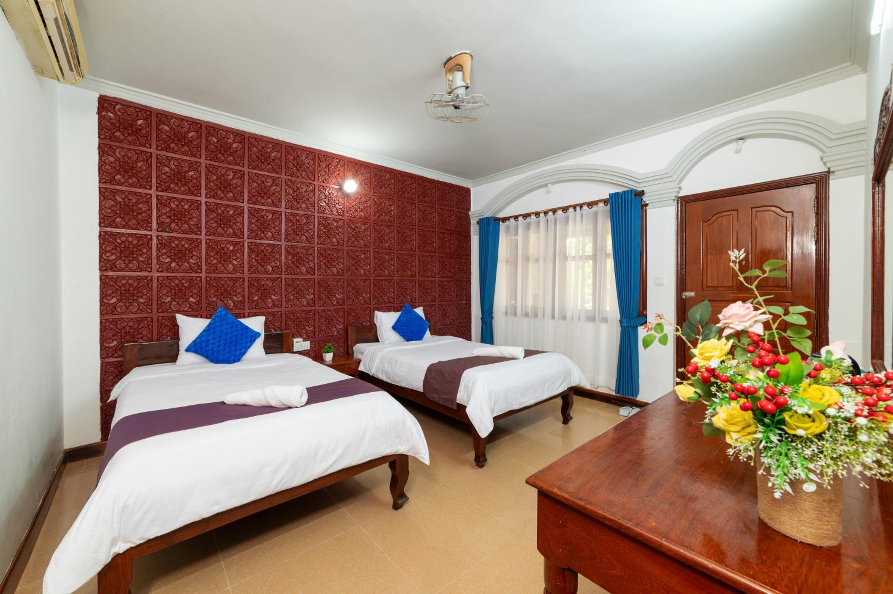 Tan Thorng Angkor Hotel view 2
