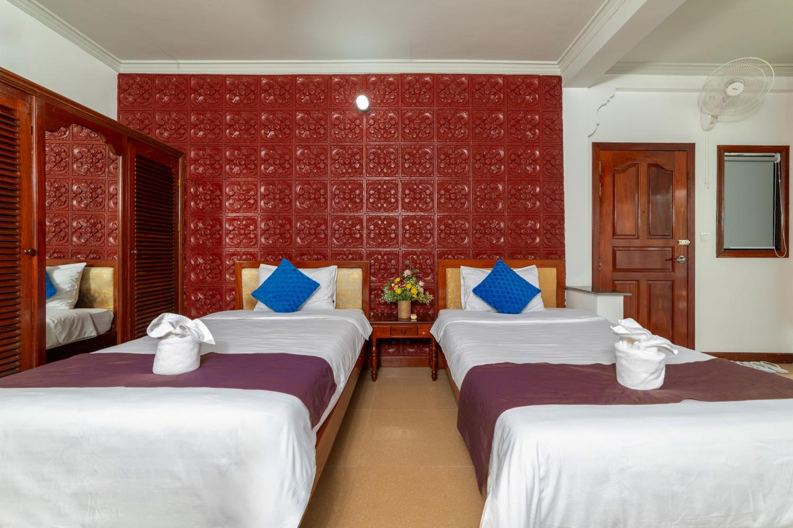 Tan Thorng Angkor Hotel view 4