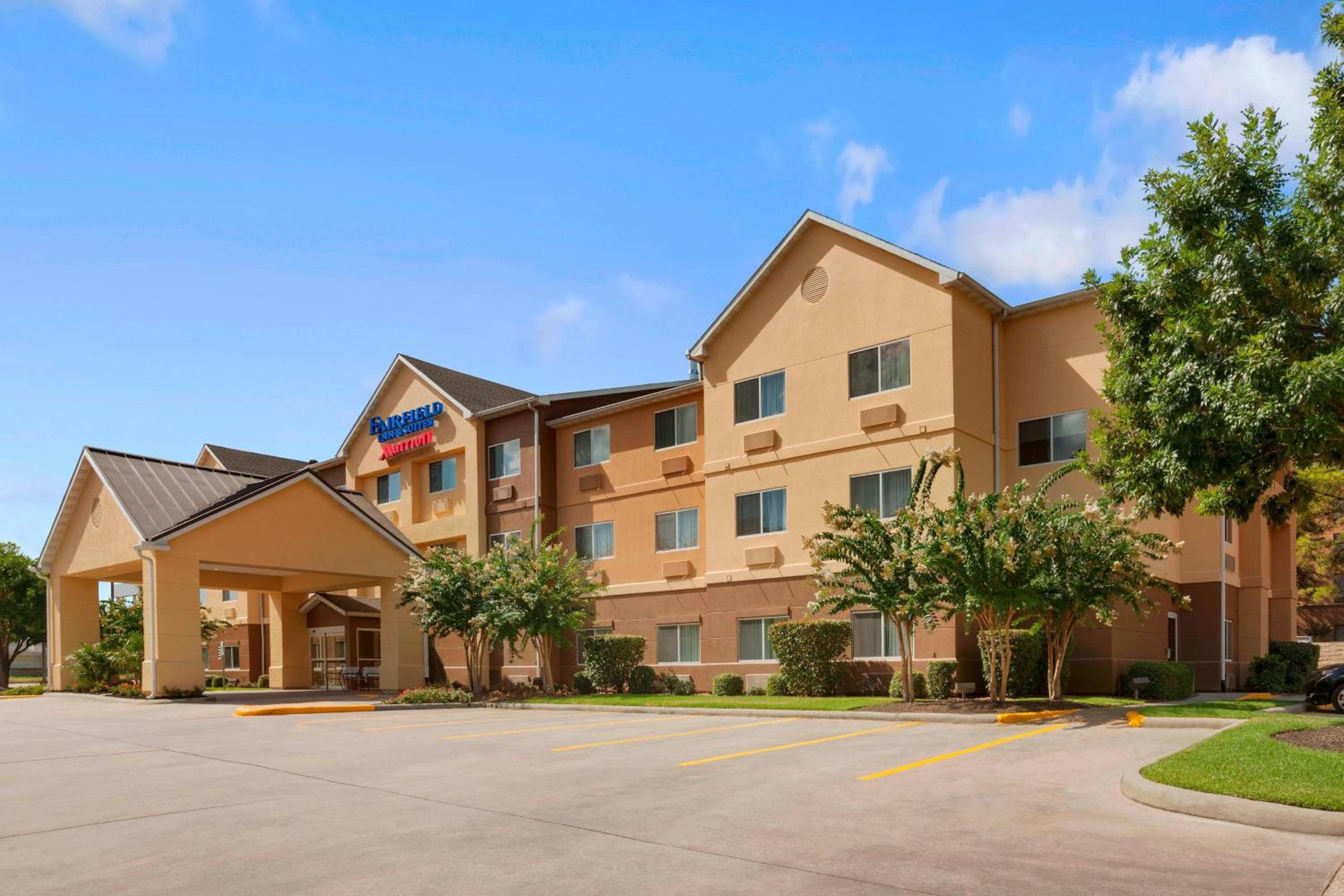 Fairfield Inn Suites Houston Humble - Property Image 14